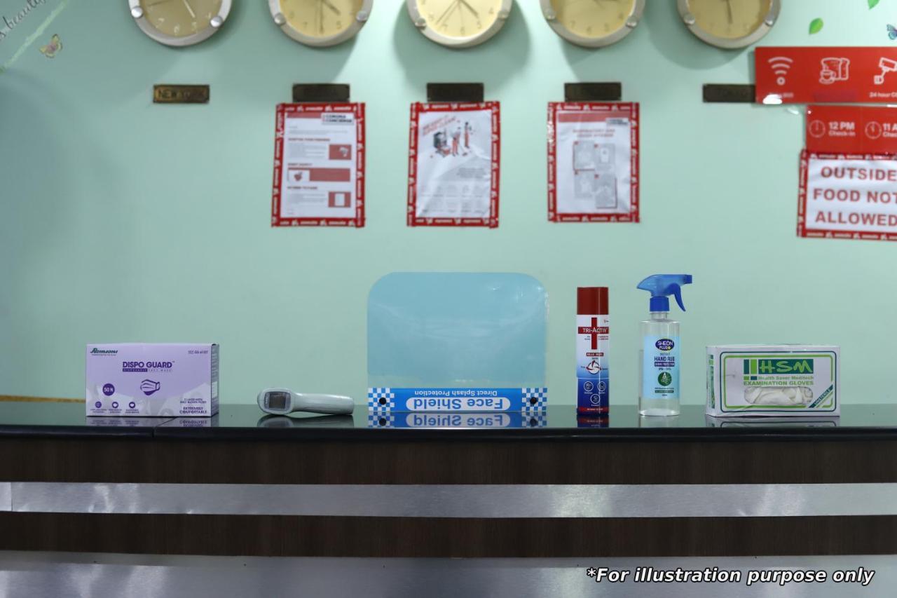 Oyo 11428 Hotel Krishna'S Residency Гайдарабад Екстер'єр фото